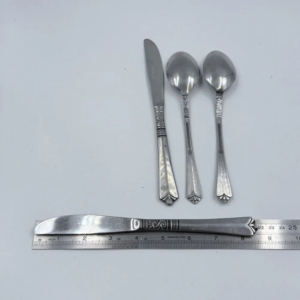 4 QTY Orleans Silver ORL31 Stainless Korea Knife Oval Soup Spoon Scroll Fan MCM